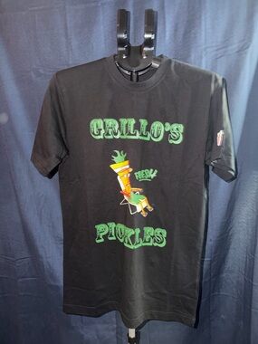 Carrots x Grillo’s Pickles Graphic Tee Black Size Medium NWT